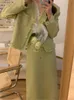 Dwuczęściowa sukienka Sprężyna zielona Tweed dwuczęściowy set kobiet Koreańska moda kurtka z długim rękawem midi garnitury vintage femme 2 sztuki stroje 230504