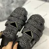 Sandales Sandals Sandals Blocs de plate-forme tressées Blocs de caoutchouc Sole Sole Casual Shoe With Triangular Shape Ajustement de boucle ajustée Chaussure de plage chaussure de plage