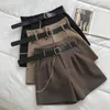 Damen Shorts Casual Vintage Straight Solid Damen Shorts Sommer Weiblich Süße Koreanische Taschen Shorts Damen Empire Button Schärpen Mini A-Linie Sho 230504