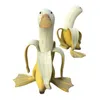 Tuindecoraties Bananen Duck Art Standbeeld Outdoor Decor Leuk grappige grillige grillige gepelde beeldjes Decoratie ornamenten 230504