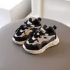 Atletische buitenkinderschoenen Spring nieuwe kinderschoenen 1-6 jaar oude jongens sneakers ademende meisjes mesh schoenen mode peuter schoenen aa230503