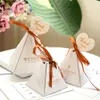 Geschenkwikkel TRIANGILLE Pyramid Marble Candy Box Wedding Gunsten en geschenken Es Chocolade voor gasten Giveaways Es Party Supplies 230504