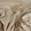 Decken Swaddling Ruffle Customize Baby Name Personalisierte Tröster Cotton Infant Swaddle Bath Towel 230504