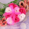 Fiori decorativi 9 pezzi Sapone da bagno Petalo di rosa a cuore Fiore di rosa canina con sopra Perfetto per un lavaggio a mano veloce Regalo di festa Lussuoso