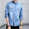 Mäns avslappnade skjortor 2023 Spring Men's Soft Denim Shirt Trendy Fashion Business Cowboy Långärmad dubbelficka män Jean Slim Top W489