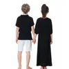 Familie Matching Outfits AP Dress Shorts en Muslijn shirt 2023 Summer Kids Cotton Series Boy Topbroek Micro Elastische stof 7303 230504