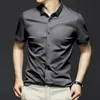 Męskie koszule 6xl duże solidne męskie koszulę krótkie rękawowe Summer Ice Silk Non Iron Luksusowy biznesowy biznes