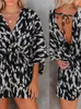 Kvinnors jumpsuits rompers foridol leopard tryck bowknot wide ben romper övergripande avslappnad lös sommar v halsspel korta jumpsuits fickor 230504