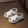 Sandalet Yaz Bebek Ayakkabıları Gerçek Deri Kapalı Ayak Parmağı İlk Walker Yumuşak Sole Kesim Moda Bebek Boys Sandalet 230505