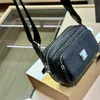 Сумки для моды Женщины пакеты на плечах дизайнерские пакеты Crossbags повседневные плечи для девочек клапаны карманы классические фен -фри сумки