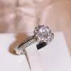Pierścienie klastra wieczne miłosne ślub dla kobiet 2023 Modern mody projektowy Cubic Zirconia Genialna luksusowa biżuteria kobieca biżuteria