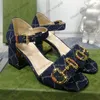 Tacones gruesos para mujer Sandalias de 7,5 cm Puntas cuadradas Ajustar hebilla de tobillo Zapatos de vestir con cadena Zapatos de boda Diseñador Zapatilla de mezclilla Zapato de ocio Clásico Azul Retro Verde