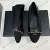 2023 new Womens Slingbacks Sandali Ladies Dress Shoes Slip On Mocassini con tacco basso Ballerine con catena Retro Nero Regola fibbia alla caviglia Scarpa da sposa Scarpa casual