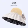 夏の帽子と折りたたみ式のポケットが付いた大きな縁の麦わら帽子とバケツの帽子夏夏のアプリケーションを保護するための帽子