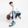 Herrenhosen Harajuku Mode Sport Männer Täglich Outdoor Basketball Jogginghose Aushöhlen Seitenstreifen Knopfleiste Design Kreative Hose 230428