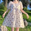 Casual Dresses Summer Kawaii Sweet Fairy Elegant fyrkantig krage Söt puffhylsa Sweety Girl Bow Strawberry Dress Pink White Y2K