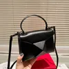 5K4U Bolsos de noche Bolso de hombro clásico Valantinoc Diseñador de axilas Textura de moda Mujeres Light Env UJVK