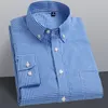 メンズカジュアルシャツロングスリーブコットンシン格子縞のシャツボタンダウンカラーチェッカーオックスフォードスリムフィットメンカジュアルシャツ高品質のドレスシャツ230505