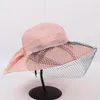 Chapeaux à bord large été avis de paille de paille femme bassin dame fleur net yarn écran solaire capuche capot de vieille caisse visière de plage h6507