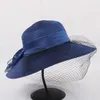 Chapeaux à bord large été avis de paille de paille femme bassin dame fleur net yarn écran solaire capuche capot de vieille caisse visière de plage h6507