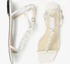 2023 verão Luxo Amari Sandals Sapatos Latte Nappa Lates com Ensino de Cristal de Pérolas Vestido de Cristal Lady Gladiator Walking Walk Walk Branco EU35-43