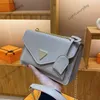 Designer New Gold Chain Small Fragrance Bag Flap Fashion Women Large Capacity Single Room Crossbody Bag230505