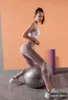 Active Pants Yoga für Frauen Nahtloses Nude-Gefühl Hohe Taille Bauch Schrumpfende Hüfte Heben Oberbekleidung Laufen Fitness-Anzug-Set