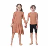 Família combina com roupas infantis meninos meninos da primavera Sumer com estrecção com estrecção com saia com algodão casual correspondente ao conjunto de roupas de top top 230505