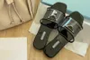 Kvinnor tofflor Sandles Flat Home PVC transparent toffel badrum blommor geranium tryck sandaler skor flip flops lyx sandales sommar glider 35-42