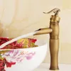 Rubinetti per lavabo da bagno Colore bronzo Materiale in ottone Montaggio su piano Acqua fredda di 2 modelli Rubinetto per lavabo corto e alto