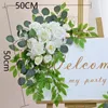 Dekorativa blommor Bröllop Artificial Flower Bakgrund Arch Welcome Decoration Triangle Row Catwalk Decor