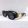 女性のための高級デザイナーサングラス新しいファッションサングラスVersa Beach driving Old Man Head Glasses Square Vintage Biggie Sunglasses Lunette de Soleil Box