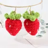 Dingle örhängen söta röda jordgubbar för kvinnor kreativ stickning körsbär hängande örhänge flickor söt stickad frukt grossist 2023