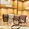 wholesale borse a tracolla da donna 3 stili zaino leggero imbottito in pelle piccola borsa per cellulare moda fresca a contrasto portamonete personalizzato in rilievo 1977 #