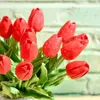 Fleurs décoratives 20 pièces rouge tulipe artificielle soie pour la maison cuisine salon mariage saint valentin décor Bouquet femmes cadeaux
