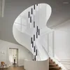 Lâmpadas pendentes de escada preta Chandelier de cristal moderno edifício duplex de arranha