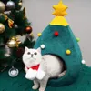 Matten Duurzaam huisdierbed Leuke kerstboomvorm Kattenhuis Half gesloten Kerstmis Warm Zacht Winter huisdier Kattenbakvulling goed cadeau voor katten