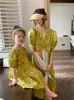 Familjsmatchande kläder Koreansk version Förälder-Child Dress Mother-Daughter Dress Summer Dress Western Style High-End Girl Flower Princess Dress 230506