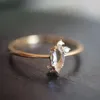 Cluster Ringe japanischer natürlicher weißer Kristall glänzender Zirkon feiner Vintage-Pferdeaugenring vielseitige Mode im Stil
