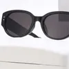 Tasarımcı Güneş Gözlüğü Kadınlar için Altın Toka Erkekler Güneş Gözlüğü Lüks Güneş Gözlükleri UV400 TRICI TATİL GİBİ Tam Çerçeve Gözlük