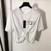 Camiseta informal de verano para mujer, ropa de diseñador, camiseta de manga corta con pin de hardware, cuello redondo, estampado de letras bronceadoras, Top vercace, camiseta informal para mujer, ropa informal suelta XL