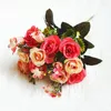 Flores decorativas Ramo de rosas clásico Decoraciones para el hogar Flor de seda artificial Boda 5 tenedores 10 cabezas
