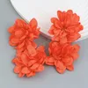 Boucles d'oreilles florales en tissu pour femmes boucles d'oreilles élégantes à pompon de fleurs Style bohème accessoires d'oreille de mode bijoux