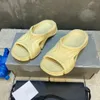 2023 SS Designer Paris Triple S Slipper Mold Gumowe sandały wsuwane Dla mężczyzn Damskie grube bieżniki Podeszwa Summer Beach Japonki Foam Runner Sandały Classic Pool Slide