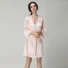 Vêtements de nuit pour femmes Sexy dentelle à manches longues femmes Robe ensemble V plomb Spaghetti sangle Cardigan Twinset peignoir