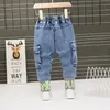 Jeans Baby Boys Pants Pants Dzieciowe spodnie 1 9 lat swobodny list kreskówkowy dla dzieci 230506