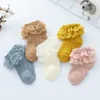 3 pièces en gros dentelle à volants nouveau-né coton filles chaussette mignon enfant en bas âge chaussettes princesse Style bébé accessoires