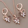 collier en or rose et boucle d'oreille pour mariage