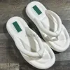 Designerskie kapcie Kobiety Flip Flip Flops Platforme Sandals Chunky Sole Candy Color Ploam Slajdy Klasyczne letnie sandały plażowe