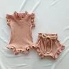 Ensembles de vêtements 2 pièces bébé vêtements pour femmes ensemble gaufré coton plissé né gilet combinaison haut Bloomer shorts bébé vêtements d'été 230504